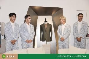 男模国安达成礼服合作，蒙哥马利携球员代表身着西服亮相